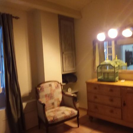 Chambre Pour 2 Personnes Avec Salle De Bain Privee Tourves Exterior foto