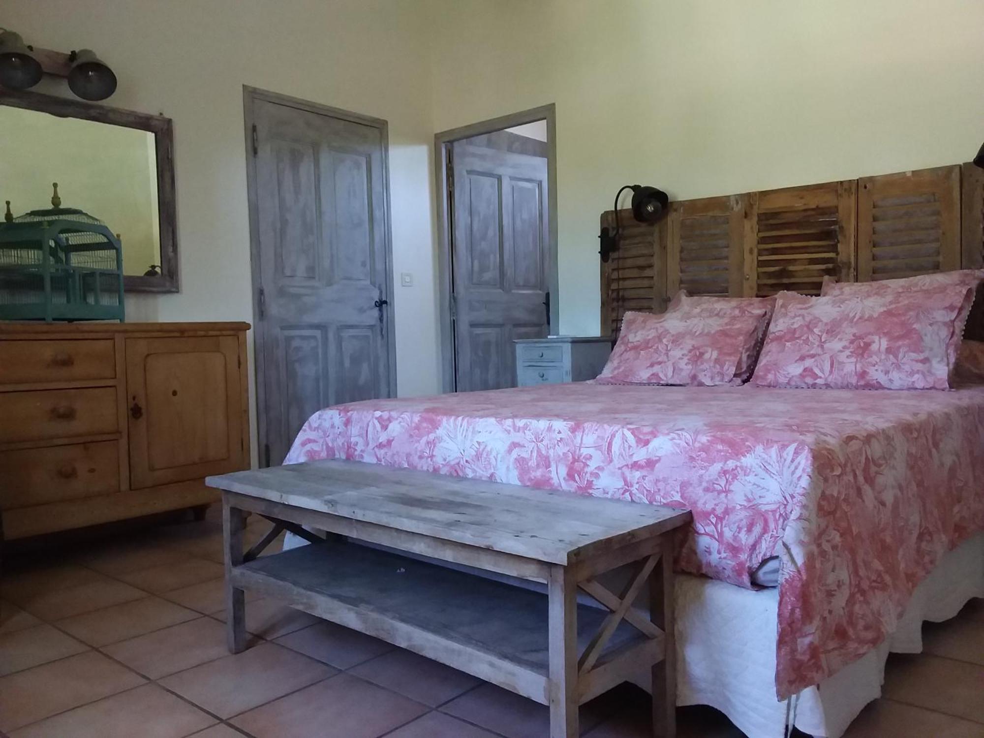 Chambre Pour 2 Personnes Avec Salle De Bain Privee Tourves Exterior foto